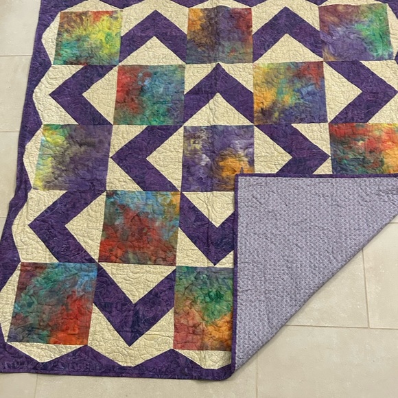 New Hand Made Quilted Blanket, Purple, Lavender Tie-Dye Baby Blanket - Picture 4 of 9